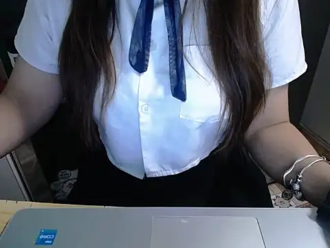 Snapshot of maian_love chatting on May 2026 07:41:01 PM maian love online show from May 2026 07:41:01 PM