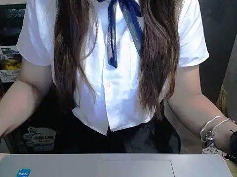Snapshot of maian_love chatting on May 2026 07:19:01 PM maian love online show from May 2026 07:19:01 PM