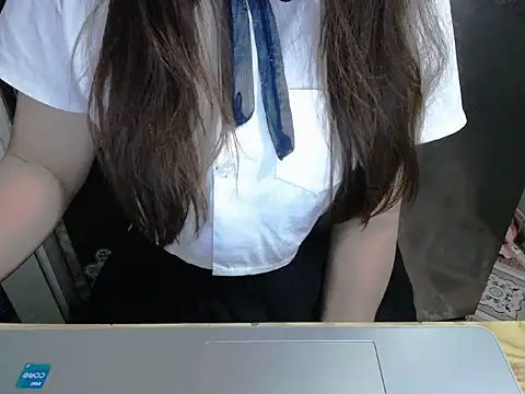 Snapshot of maian_love chatting on May 2026 07:33:01 PM maian love online show from May 2026 07:33:01 PM