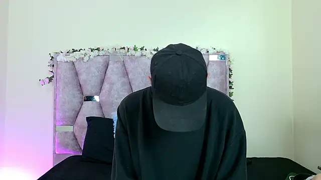 iris and damian online show from February 2026 05:22:02 PM