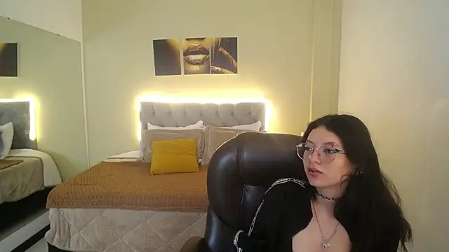 Eros Nyx  online show from December 2025 03:45:02 AM