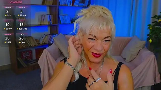 AnittaHarris  online show from April 2026 10:49:02 AM