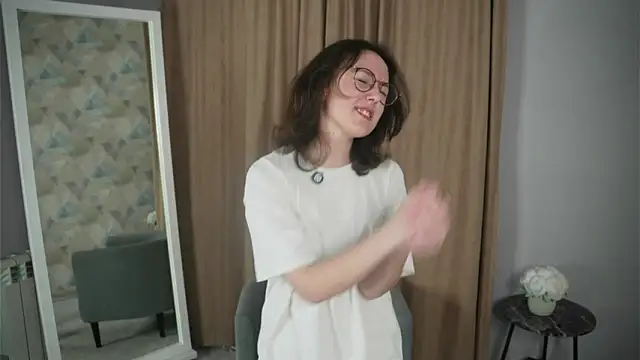 ChongFefer online show from December 2025 11:30:02 AM