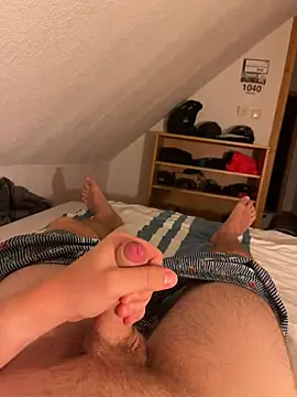 hannes256102 online show from July 2026 10:31:02 PM