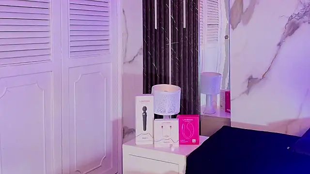 Snapshot of BellaHarpeer chatting on February 2026 07:51:01 AM BellaHarpeer online show from February 2026 07:51:01 AM