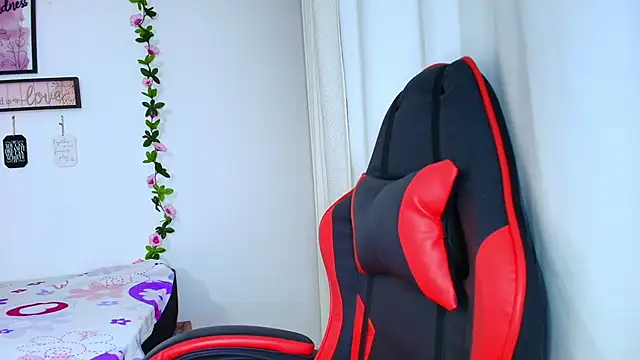 Snapshot of sara_santana__ chatting on December 2025 12:48:01 AM sara santana online show from December 2025 12:48:01 AM