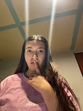 Alix Rousses21 online show from April 2026 12:04:01 AM