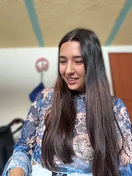 Alix Rousses21 online show from April 2026 03:35:01 PM