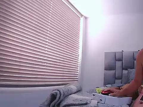 Fernanda andrew online show from April 2026 04:07:02 PM