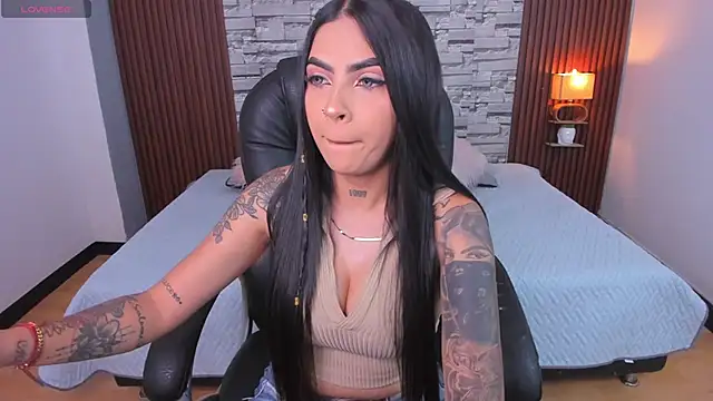 Snapshot of _hanna_miller__ chatting on May 2026 08:06:01 PM hanna miller online show from May 2026 08:06:01 PM