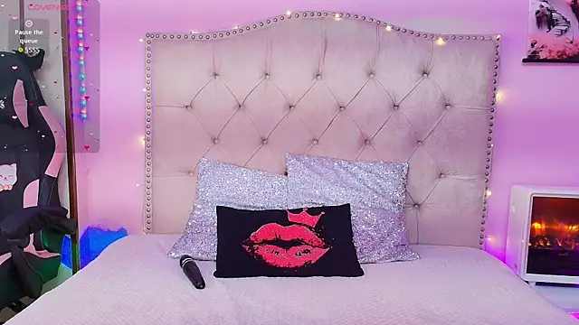 Snapshot of Miss_Liu chatting on February 2026 11:54:02 AM Miss Liu online show from February 2026 11:54:02 AM