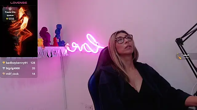 Scarlett 079 online show from January 2026 05:27:02 PM