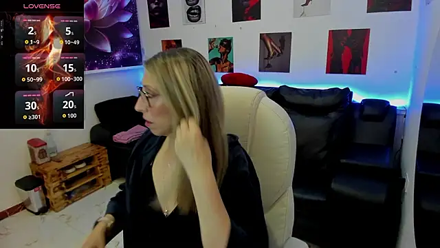 Scarlett 079 online show from February 2026 12:13:02 PM