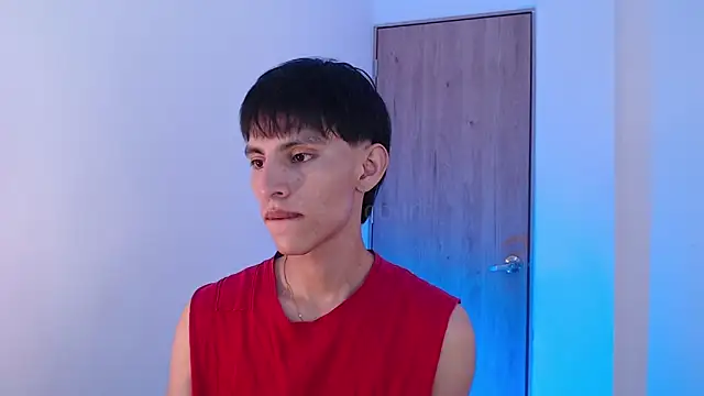 andrew courtzz online show from May 2026 06:04:02 PM