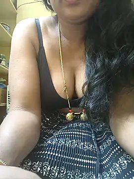 Preeti345 online show from December 2025 04:55:02 PM