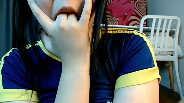 minji snow online show from April 2026 12:58:02 PM