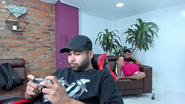 HotThreesoome online show from January 2026 12:53:01 PM