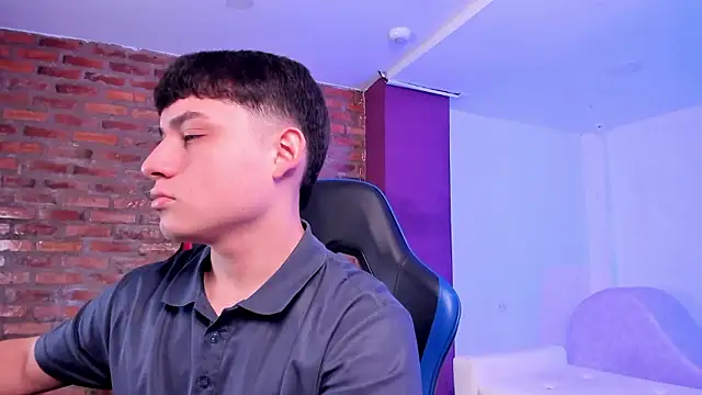 HotThreesoome online show from March 2026 12:44:02 PM