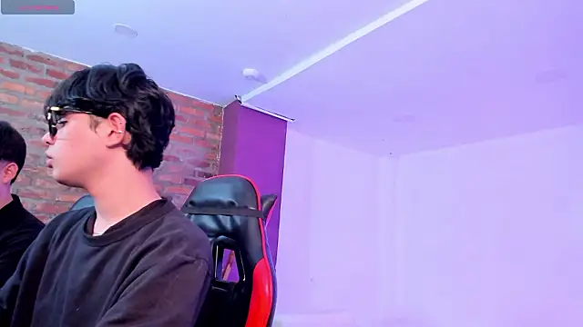 HotThreesoome online show from March 2026 12:16:02 PM