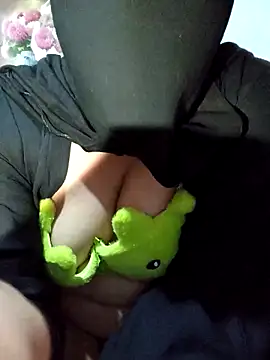 Snapshot of -Batta- chatting on January 2026 12:03:02 AM -Batta- online show from January 2026 12:03:02 AM