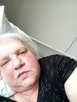 HapinessLovee online show from March 2026 05:41:02 AM