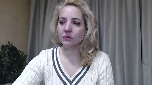 Snapshot of sweetpussy chatting on February 2026 04:18:02 AM sweetpussy online show from February 2026 04:18:02 AM