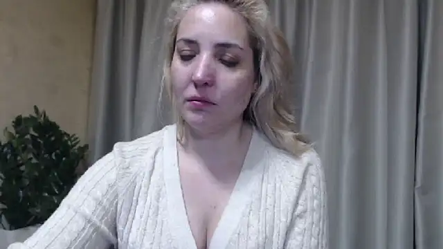 Snapshot of sweetpussy chatting on February 2026 04:24:02 PM sweetpussy online show from February 2026 04:24:02 PM