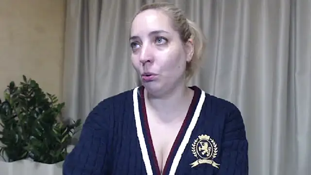 Snapshot of sweetpussy chatting on February 2026 11:05:02 AM sweetpussy online show from February 2026 11:05:02 AM