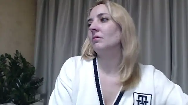 Snapshot of sweetpussy chatting on February 2026 01:54:02 PM sweetpussy online show from February 2026 01:54:02 PM