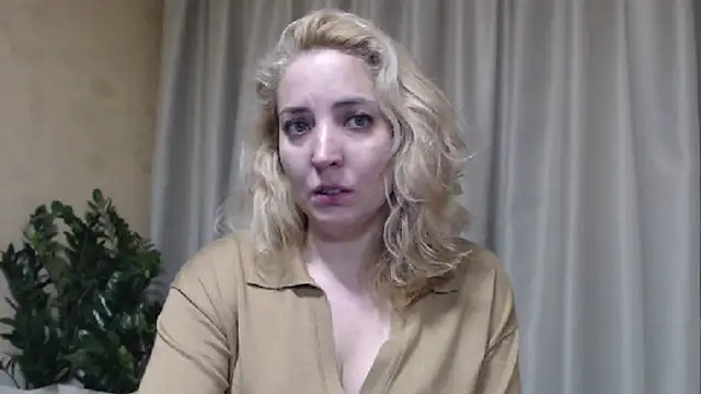 Snapshot of sweetpussy chatting on February 2026 12:06:02 PM sweetpussy online show from February 2026 12:06:02 PM