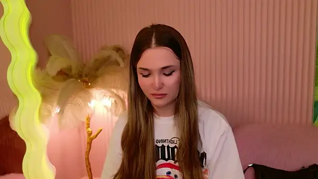 Lina Sinerz online show from April 2026 09:01:02 PM