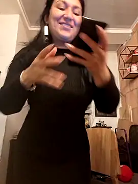 Snapshot of Magenta_Moon chatting on May 2026 12:38:01 AM Magenta Moon online show from May 2026 12:38:01 AM
