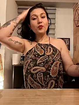Snapshot of Magenta_Moon chatting on June 2026 11:35:02 PM Magenta Moon online show from June 2026 11:35:02 PM