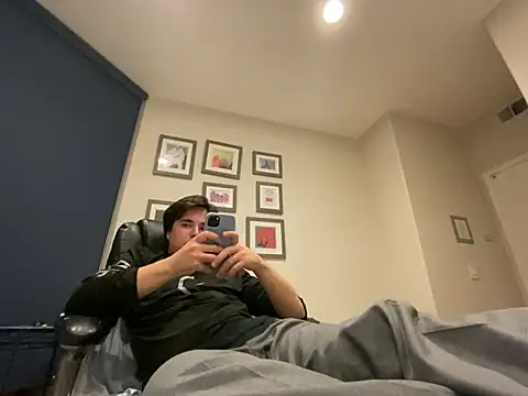 phantom898983 online show from December 2025 01:55:01 AM