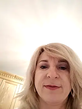 AhlyssaLove1155 online show from March 2026 04:49:02 AM