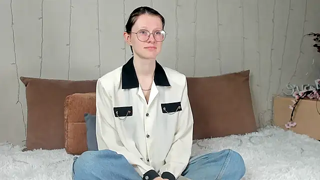 RoxyHerena online show from December 2025 05:05:01 AM