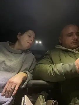 coupledeea online show from January 2026 07:48:02 PM