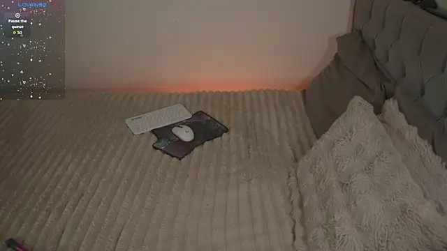 Moon sweetx2 online show from February 2026 04:39:02 PM