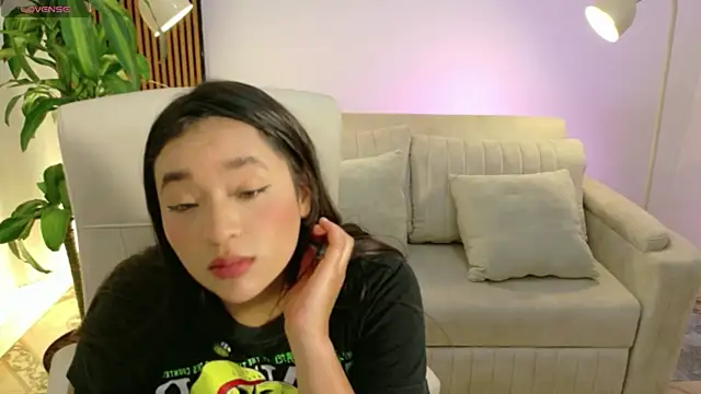 IAM  ZARA online show from April 2026 09:43:01 PM