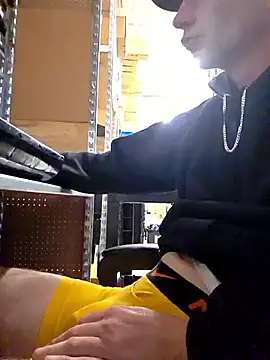 Snapshot of mythicbonez69 chatting on January 2026 02:17:01 AM mythicbonez69 online show from January 2026 02:17:01 AM