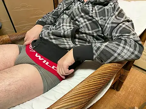 Snapshot of Hirokazu_12 chatting on January 2026 10:40:01 AM Hirokazu 12 online show from January 2026 10:40:01 AM