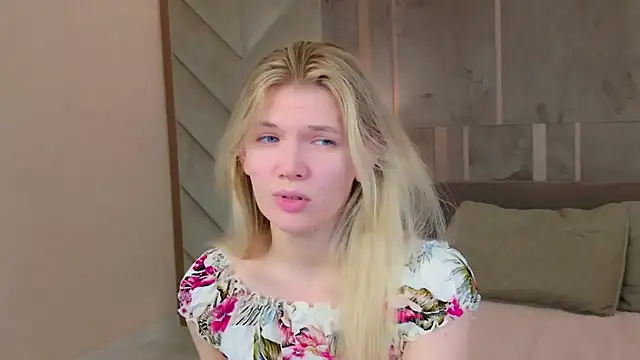 Vivien Hans online show from April 2026 04:20:02 AM