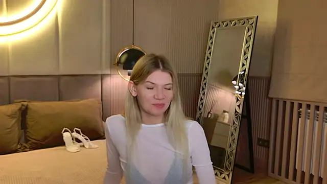 Vivien Hans online show from July 2026 09:06:02 PM