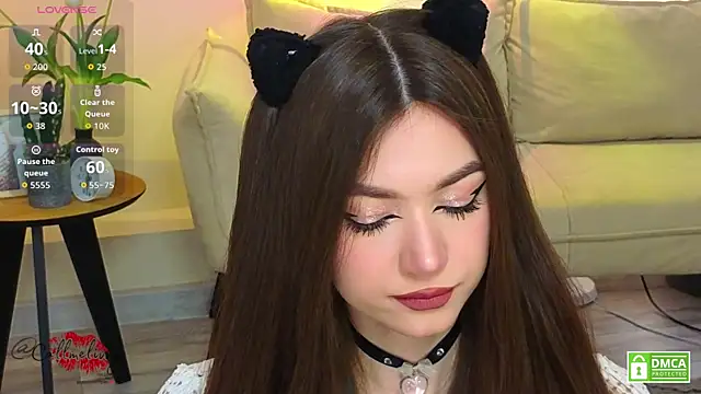 oliviaah  online show from April 2026 03:08:01 PM