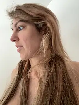 Snapshot of CelestialRuby chatting on November 2025 03:45:02 PM CelestialRuby online show from November 2025 03:45:02 PM