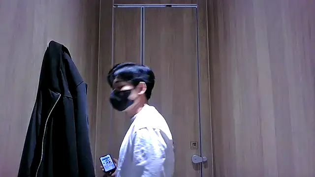 kimze7 online show from April 2026 02:00:01 AM