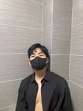 kimze7 online show from April 2026 02:44:01 PM