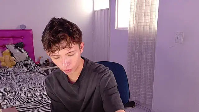 Snapshot of Dani_Dancer chatting on February 2026 07:03:02 PM Dani Dancer online show from February 2026 07:03:02 PM