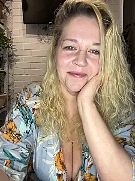 JenniferCarmen online show from March 2026 01:32:02 AM