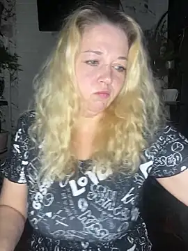 JenniferCarmen online show from April 2026 01:44:02 PM